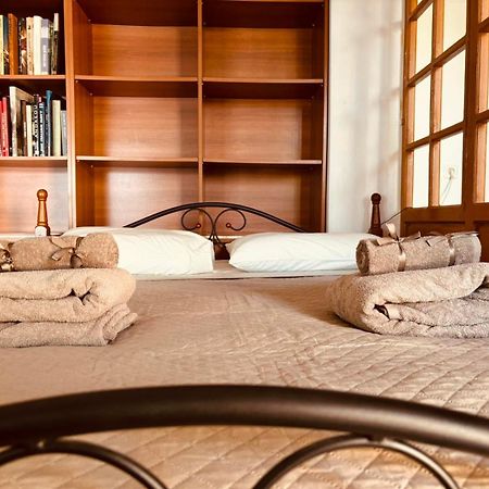 Bibliotheque Vintage Studio & Easy Garden Heraklion  Luaran gambar