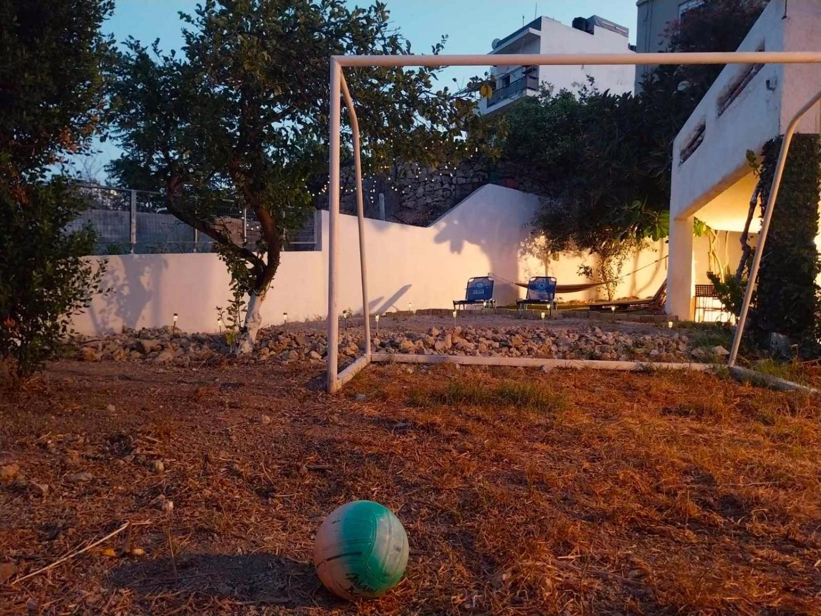 Bibliotheque Vintage Studio & Easy Garden Heraklion  Luaran gambar