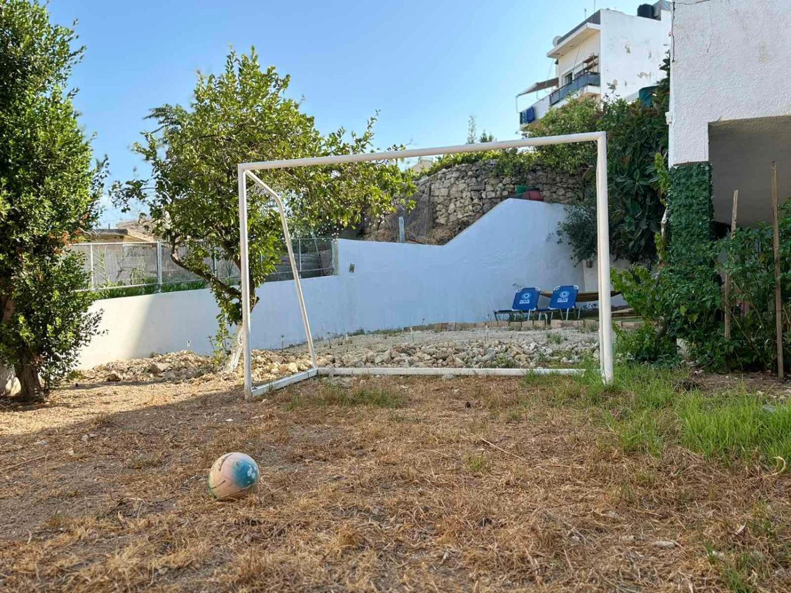 Bibliotheque Vintage Studio & Easy Garden Heraklion  Luaran gambar